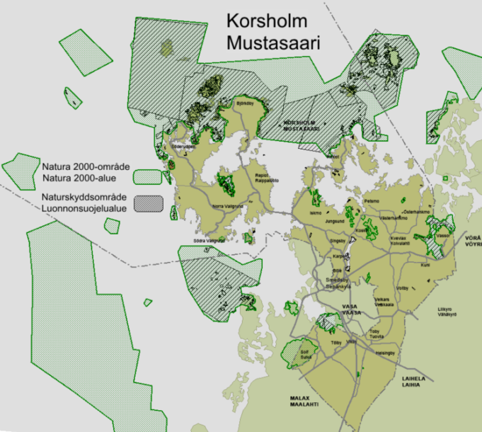 Karta med olika gröna färger som visar Natura 200-områden och Naturskyddsområden i orsholm. Kartta, jossa erivärisiä vihreitä alueita jotka osoittavat Mustasaaren Natura-2000 alueet ja luonnonsuojelualueet.